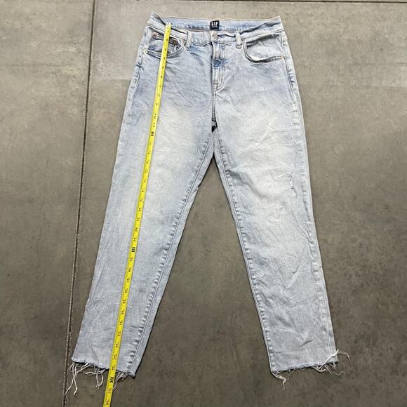 GAP Jeans Womens 4/27 Light Wash Girlfriend Raw Hem Distressed Denim Stretch - Picture 5 of 10